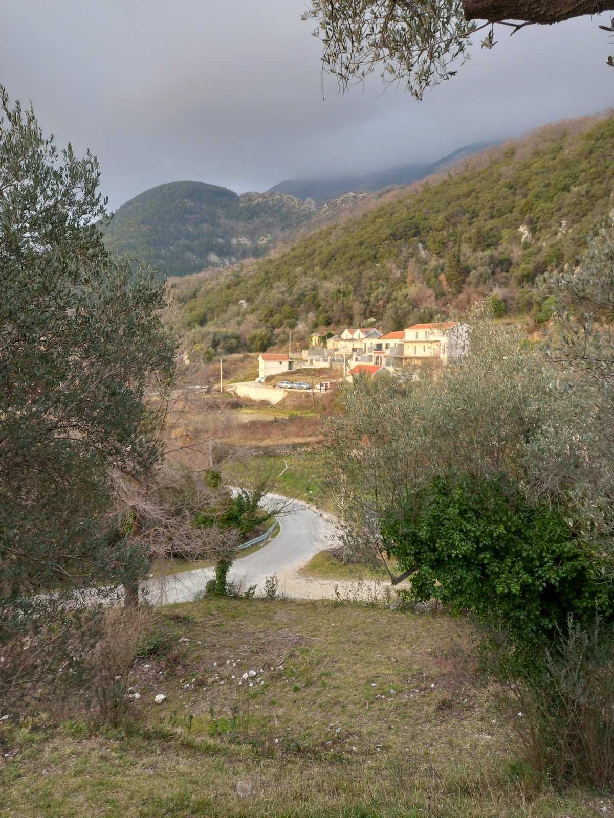 Prodaja,Naljezici,Kotor-Plac 1300m² sa pogledom na zaliv - Amfora Real Estate