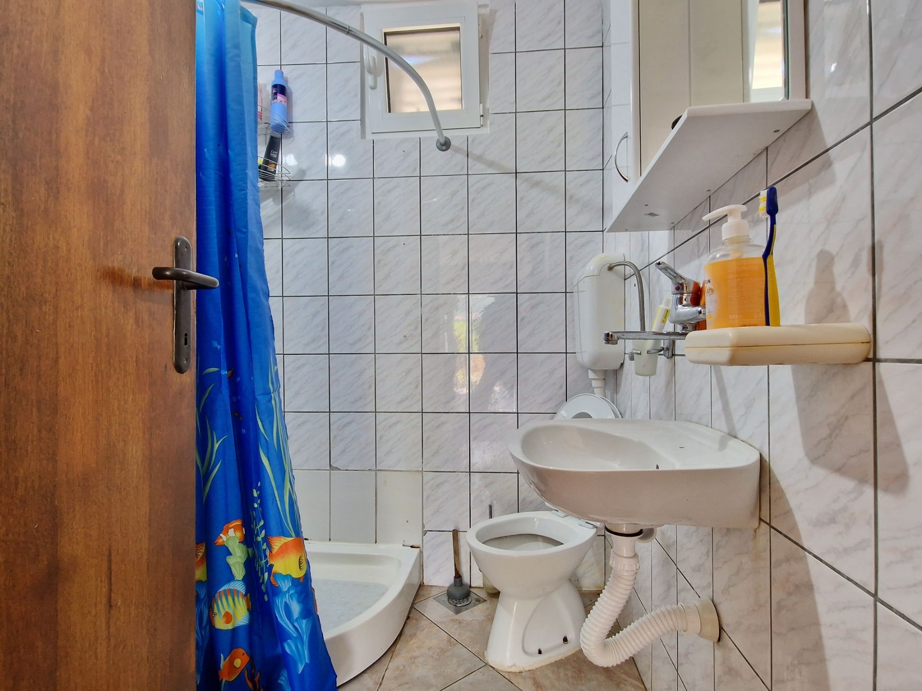 Kuća sa velikim placem i bazenom u netaknutoj prirodi Glavatskih Kućica, opština Kotor - Izdavanje na duzi period - Amfora Real Estate