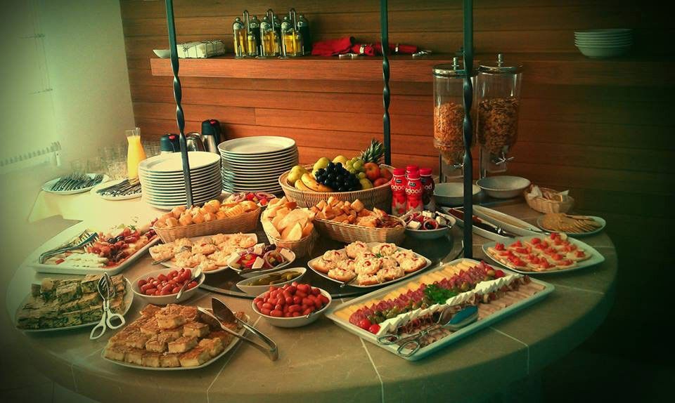 Ekskluzivna vila na prvoj liniji do mora u Ljutoj, Kotor - Kapacitet do 22 osobe, privatni bazen, vrhunski smeštaj - Amfora Real Estate