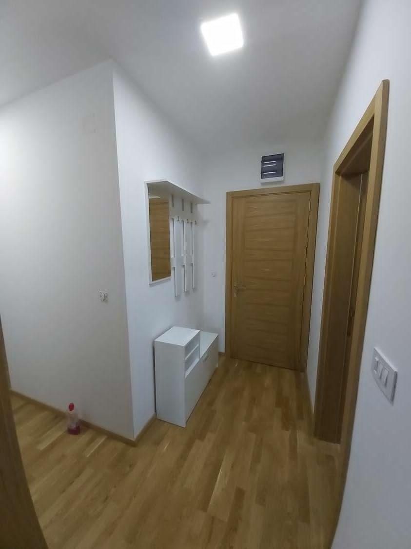 Moderno opremljen dvosoban stan 60m2 u novoj stambenoj zgradi sa fantastičnim pogledom na more,Becici - Amfora Real Estate