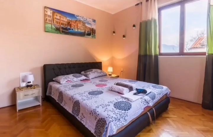 amforaproperty.com/Kuća sa panoramskim pogledom na more u Ljutoj opstina Kotor, 70 metara od mora.