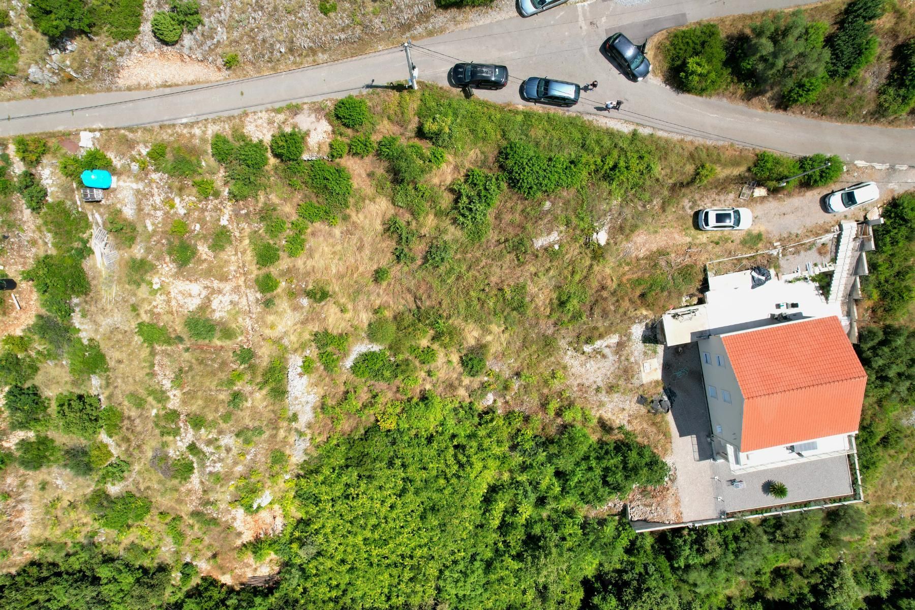 PROSTRAN PLAC SA POGLEDOM NA MORE U VIŠNJEVU, KOTORSKA OPŠTINA 1587M2 - Amfora Real Estate