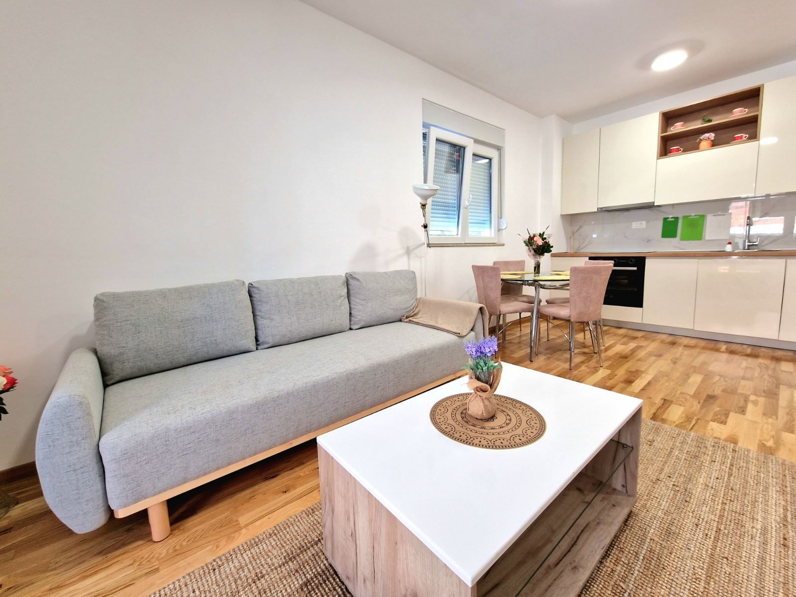 amforaproperty.com/Nov potpuno opremljen jednosoban stan na atraktivnoj lokaciji,Becici (NA PERIOD OD 15.09.2023 DO 01.06.2024))