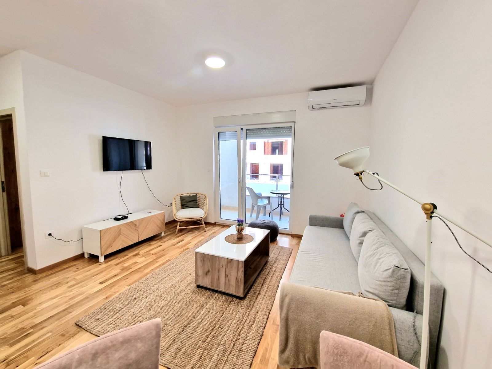 amforaproperty.com/Nov potpuno opremljen jednosoban stan na atraktivnoj lokaciji,Becici (NA PERIOD OD 15.09.2023 DO 01.06.2024))