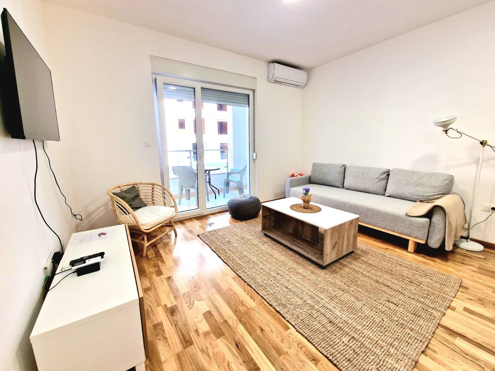 amforaproperty.com/Nov potpuno opremljen jednosoban stan na atraktivnoj lokaciji,Becici (NA PERIOD OD 15.09.2023 DO 01.06.2024))