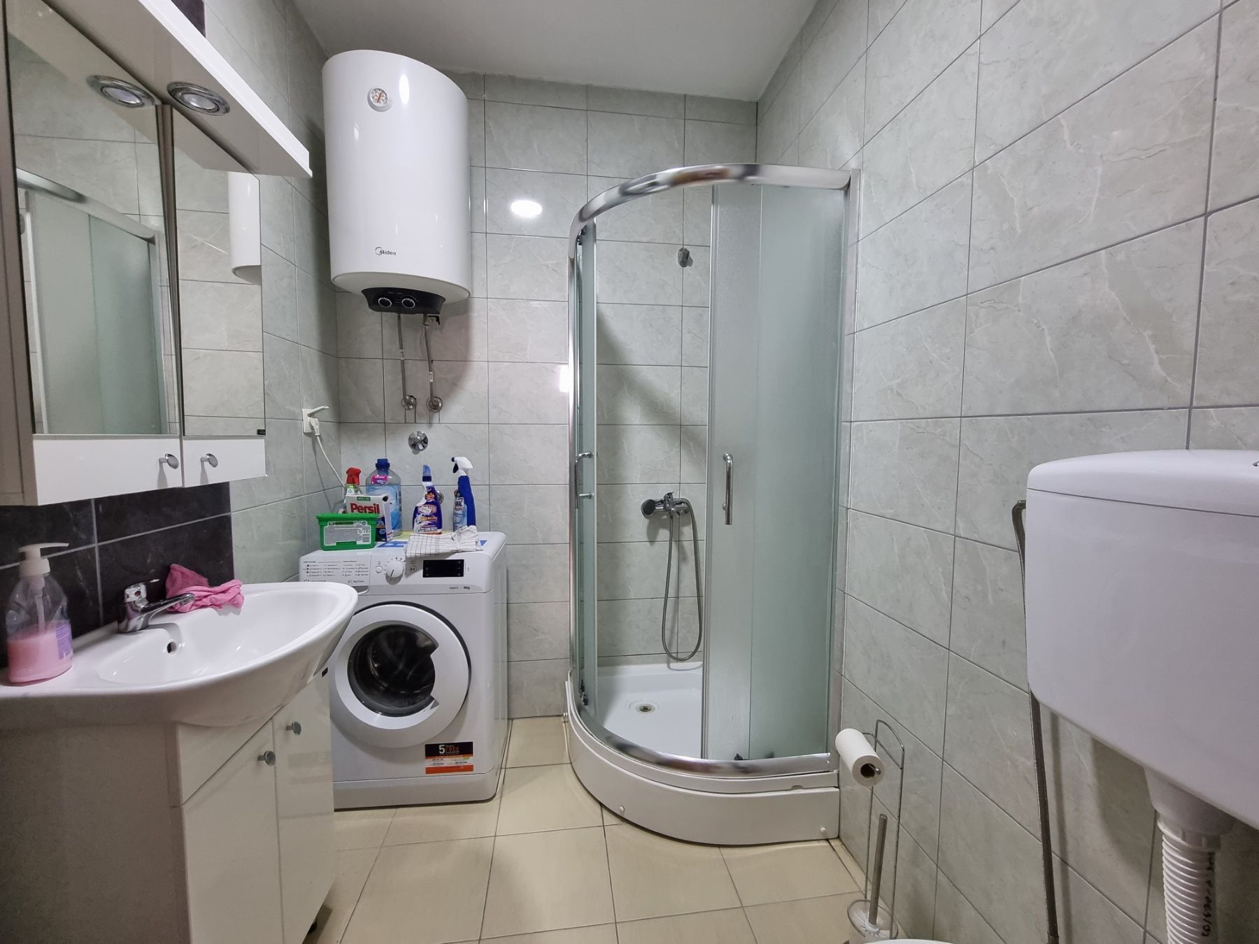 Jednosoban moderno opremljen stan sa garaznim mestom i pogledom na more,Becici-NA DUZI PERIOD - Amfora Real Estate