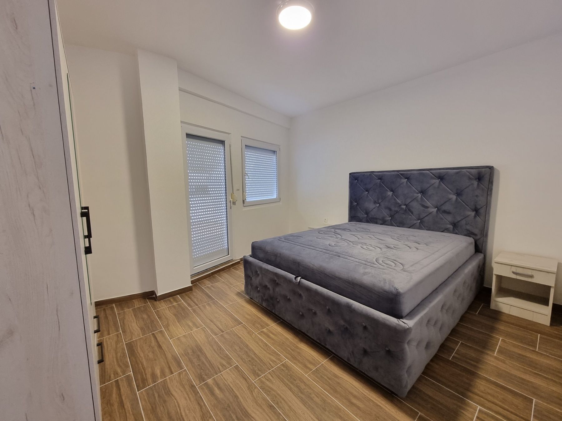 Dvosoban moderno opremljen stan sa garaznim mestom i pogledom na more,Becici-NA DUZI PERIOD - Amfora Real Estate