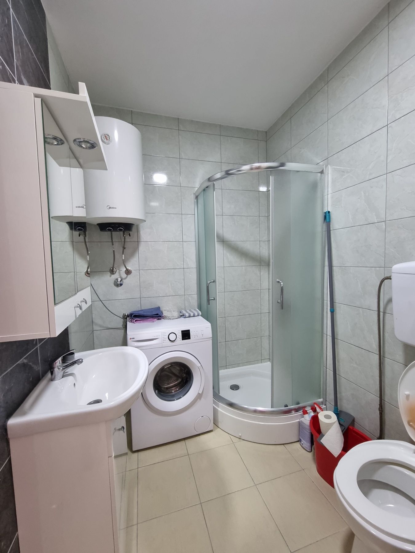 Dvosoban moderno opremljen stan sa garaznim mestom i pogledom na more,Becici-NA DUZI PERIOD - Amfora Real Estate