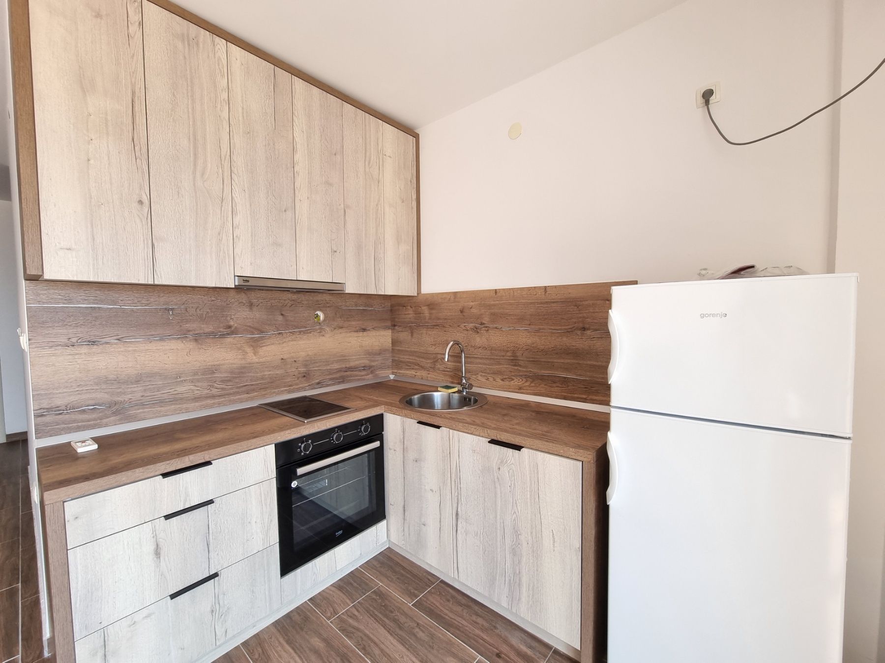 Dvosoban moderno opremljen stan sa garaznim mestom i pogledom na more,Becici-NA DUZI PERIOD - Amfora Real Estate