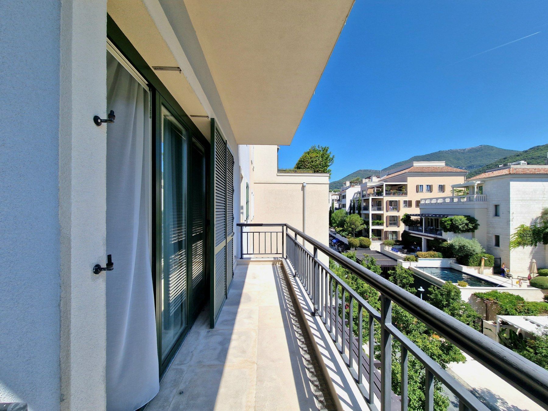 amforaproperty.com/LUKSUZAN JEDNOSOBAN STAN 149M2 SA POGLEDOM NA MORE NA EKSKLUZIVNOJ LOKACIJI TIVAT,PORTO MONTENEGRO