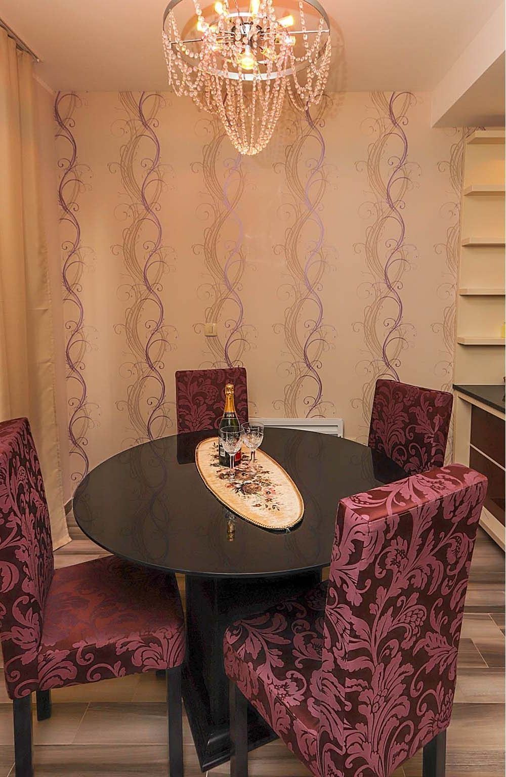 amforaproperty.com/LUKSUZNO OPREMLJEN DVOSOBAN STAN 84M2 U BECICIMA