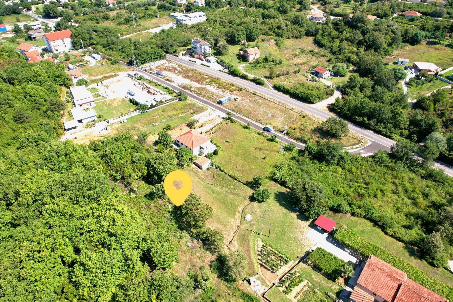 amforaproperty.com/Plac na Prodaju - 1135 m2, Radanovići, Opština Kotor