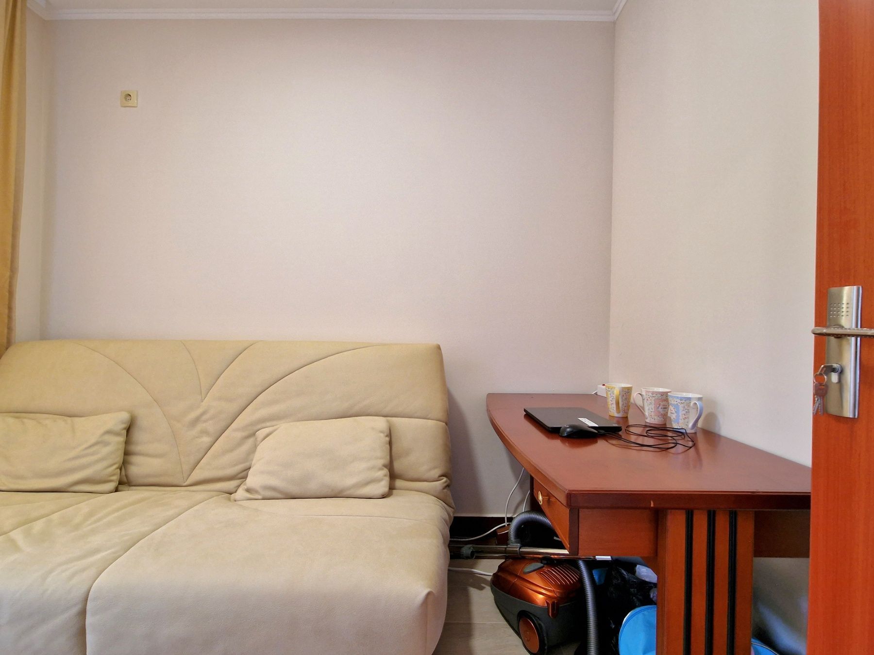 amforaproperty.com/Jednosoban moderno opremljen stan u stambeno-poslovnom objektu Paradiso - BECICI (NA DUZI PERIOD)