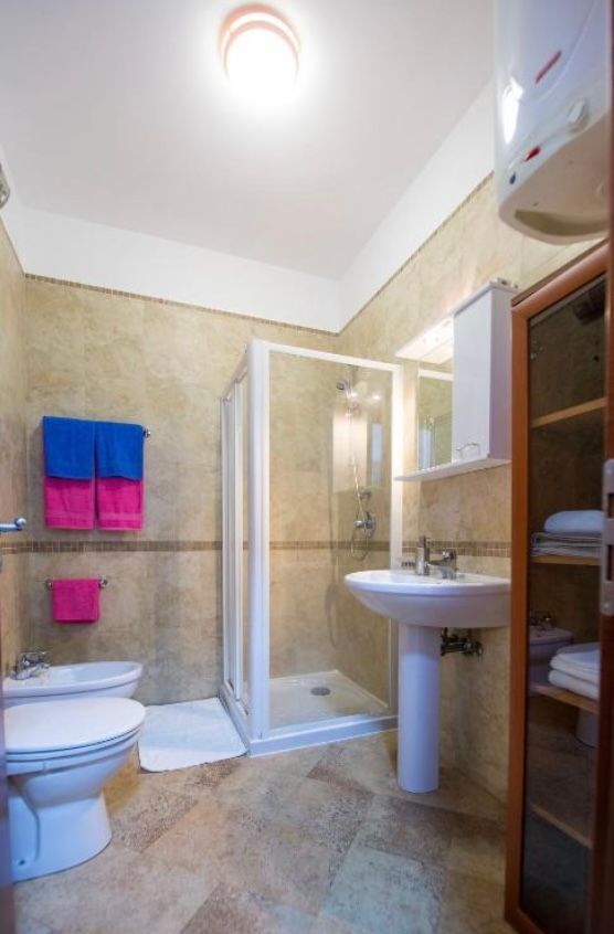 amforaproperty.com/Prelep studio apartman 38m2 na prvoj liniji do mora-RAFAILOVICI