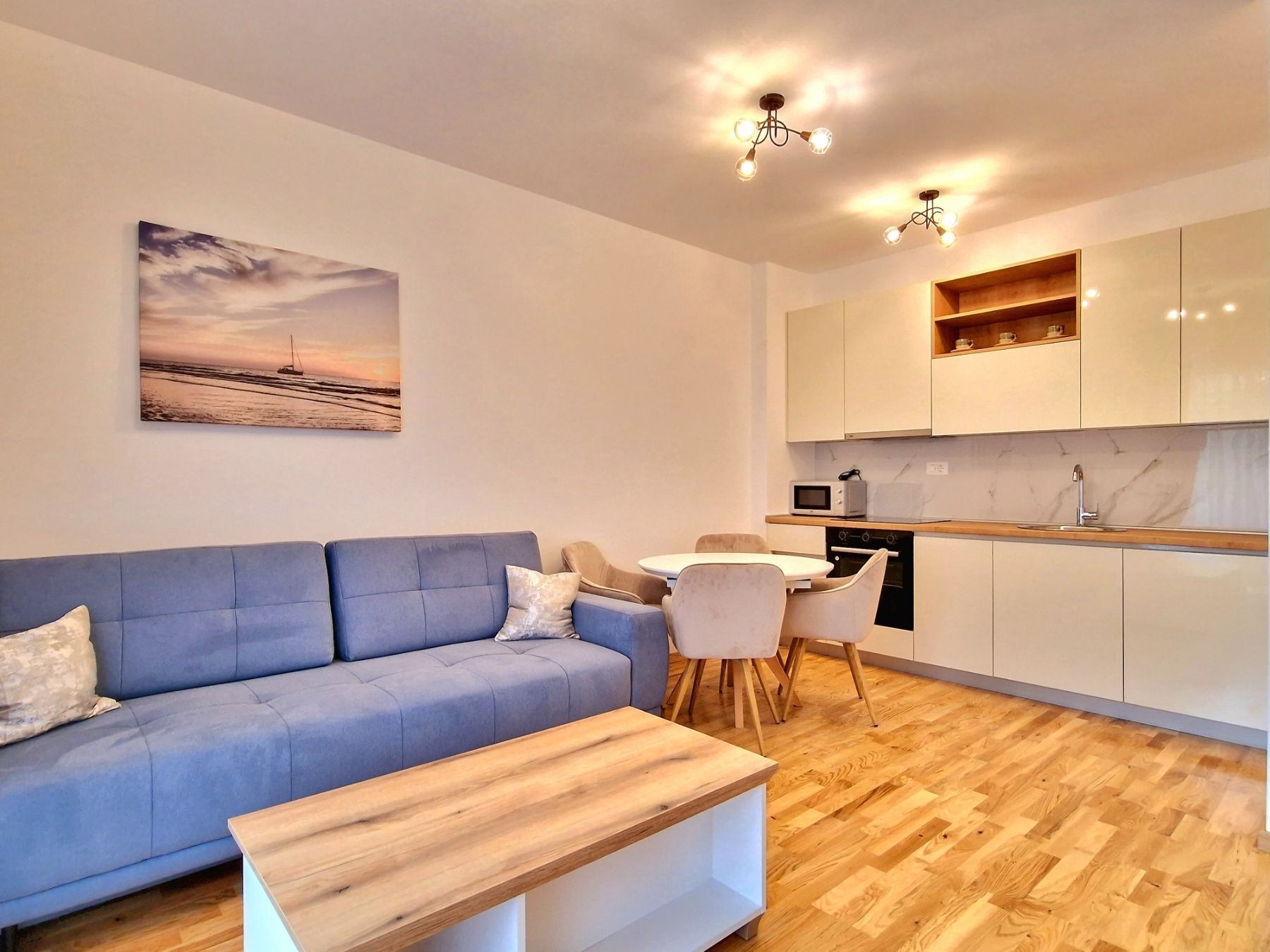 amforaproperty.com/JEDNOSOBAN LUKSUZNO OPREMLJEN STAN 43M2 SA POGLEDOM NA MORE NA ATRAKTIVNOJ LOKACIJI U BEČIĆIMA