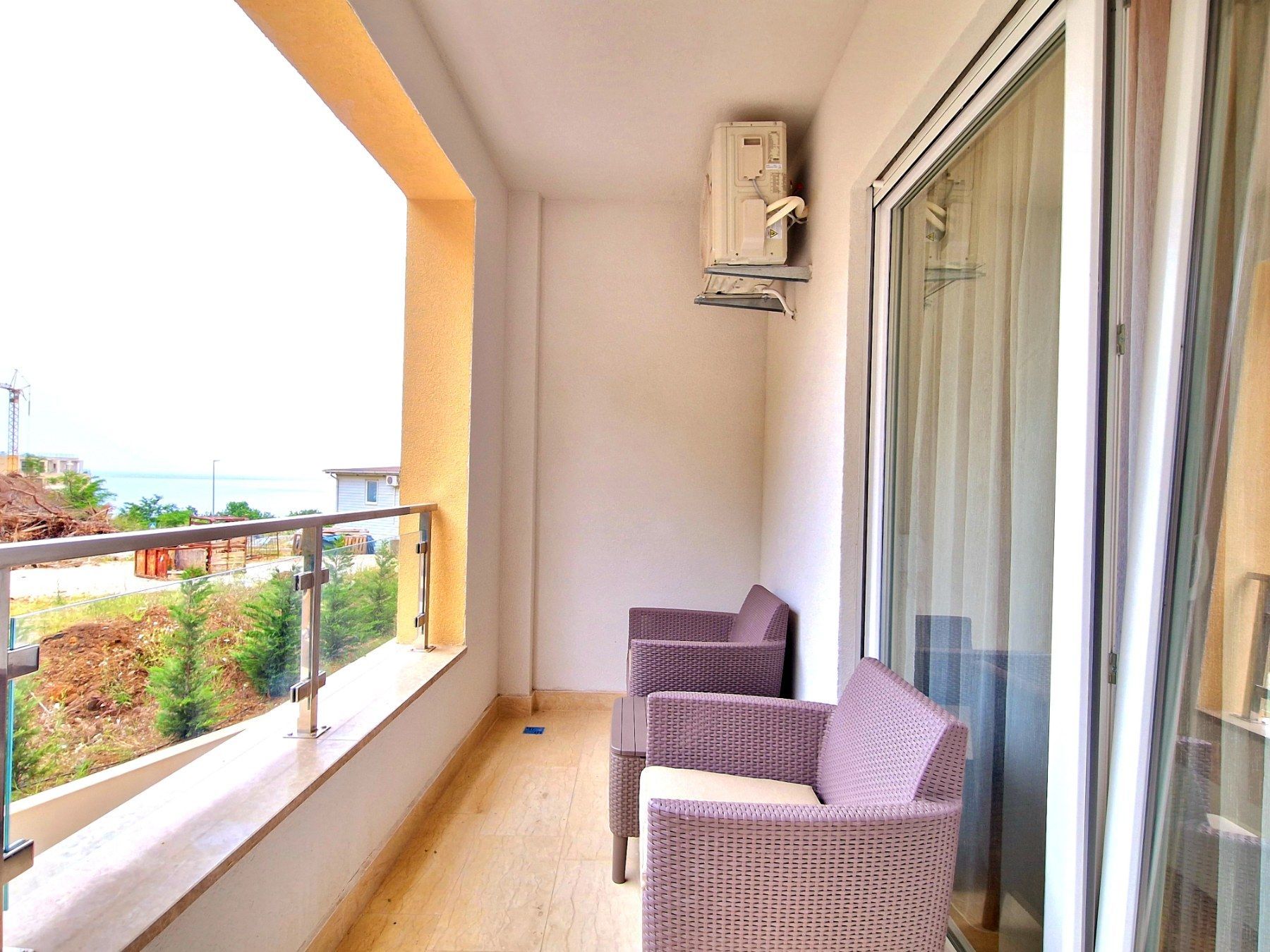 amforaproperty.com/JEDNOSOBAN LUKSUZNO OPREMLJEN STAN 43M2 SA POGLEDOM NA MORE NA ATRAKTIVNOJ LOKACIJI U BEČIĆIMA