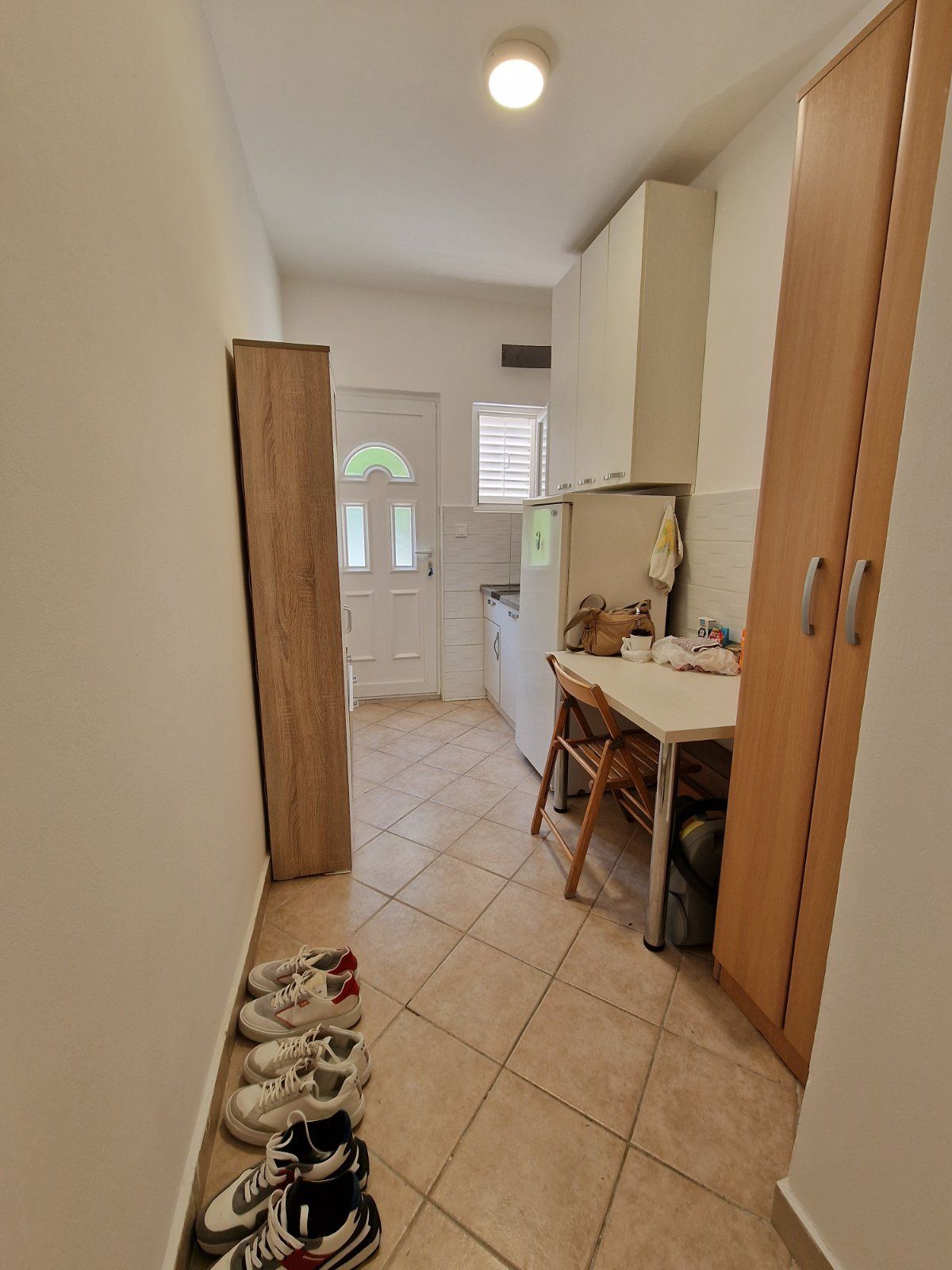 amforaproperty.com/Garsonjera 20m2 na duzi vremenski period u Budvi