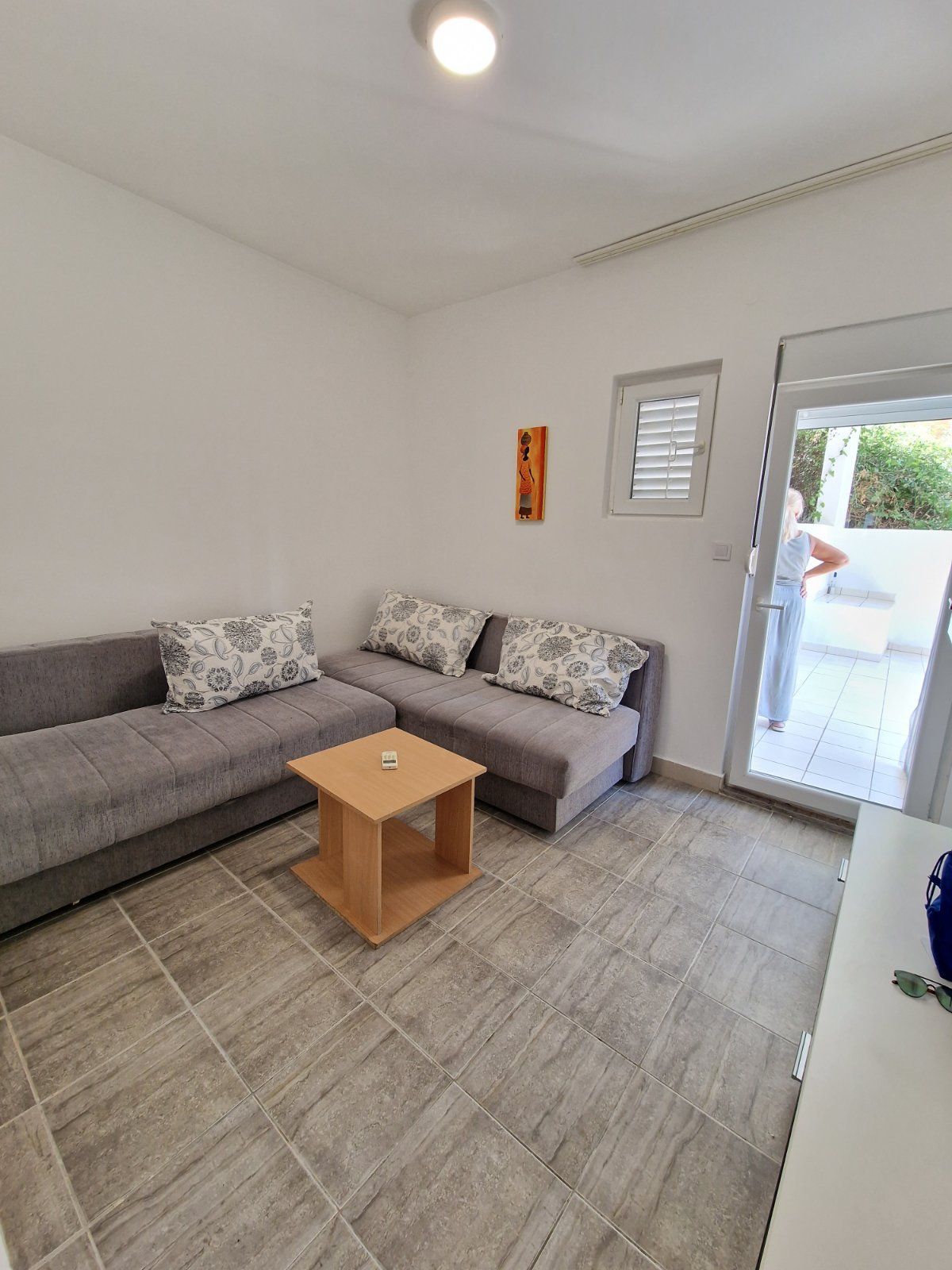 amforaproperty.com/Garsonjera 20m2 na duzi vremenski period u Budvi