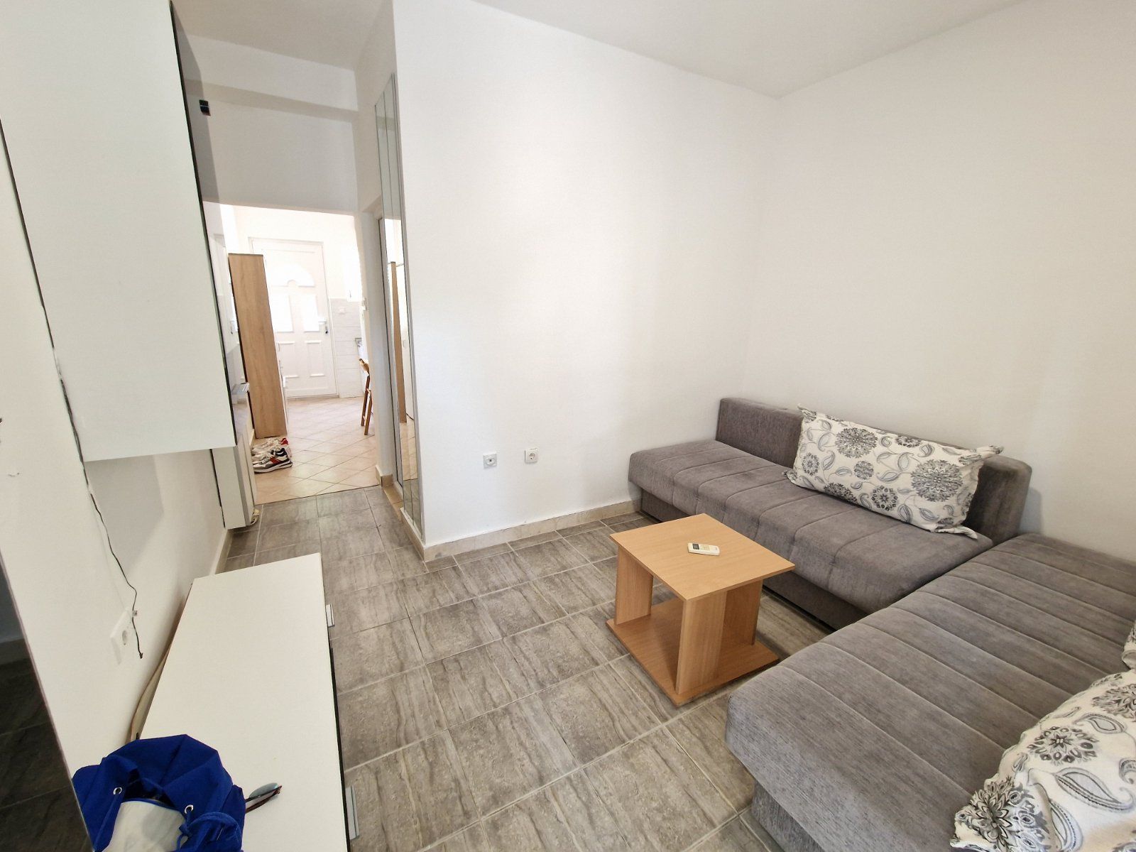 amforaproperty.com/Garsonjera 20m2 na duzi vremenski period u Budvi