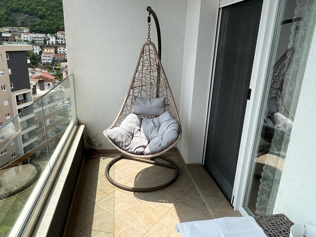 JEDNOSOBAN STAN SA POGLEDOM NA MORE,THE OLD BAKERY- BUDVA (NA PERIOD DO 01.06.2026) - Amfora Real Estate