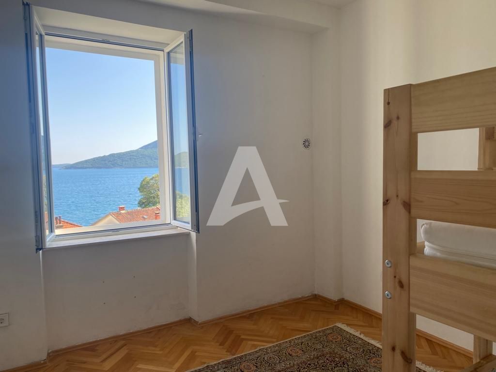 amforaproperty.com/DVOSOBAN STAN 60M2 U HERCEG NOVOM, TOPLA - POGLED NA MORE!