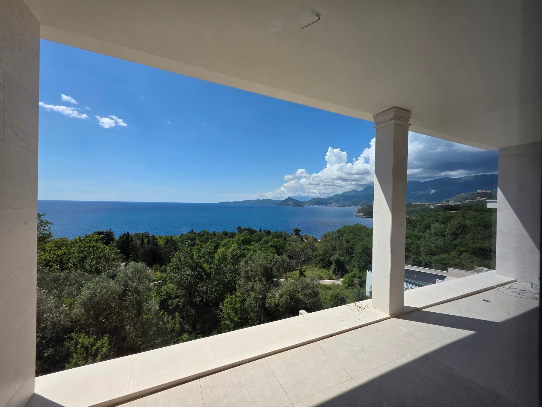 amforaproperty.com/Nova luksuzna Vila sa Pogledom na More i Bazenom u Reževićima, Budva