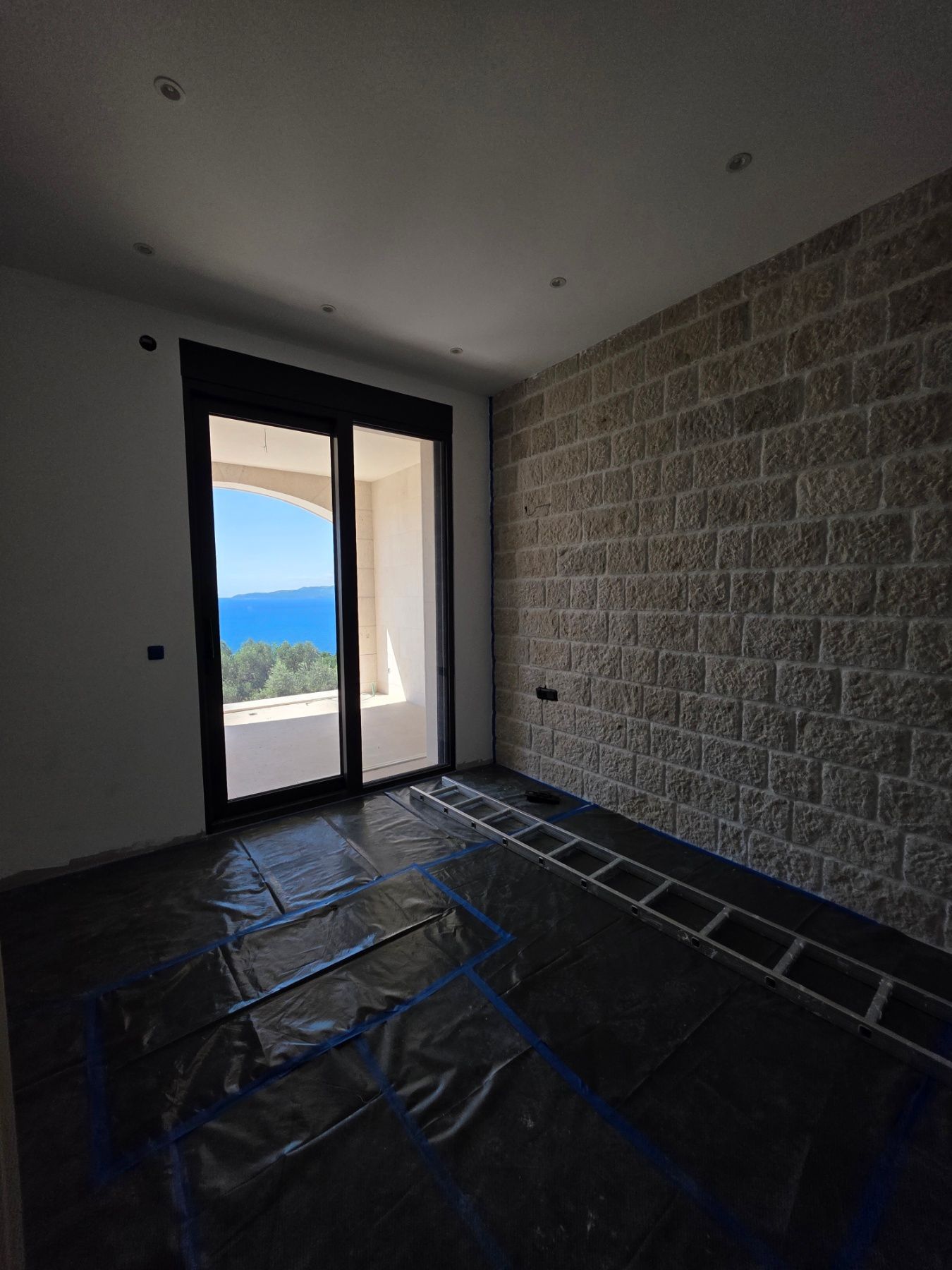 amforaproperty.com/Nova luksuzna Vila sa Pogledom na More i Bazenom u Reževićima, Budva