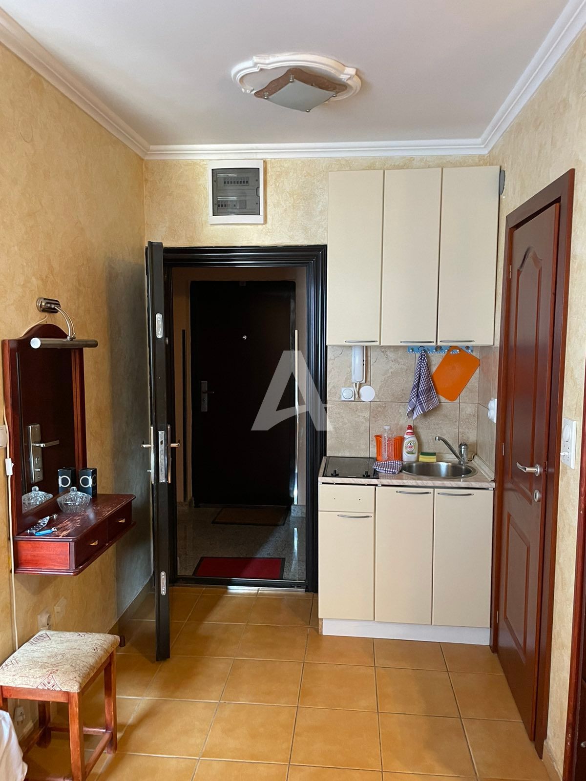 amforaproperty.com/GARSONJERA 28M2 ,ROZINO-BUDVA (NA PERIOD DO 01.06.2025)