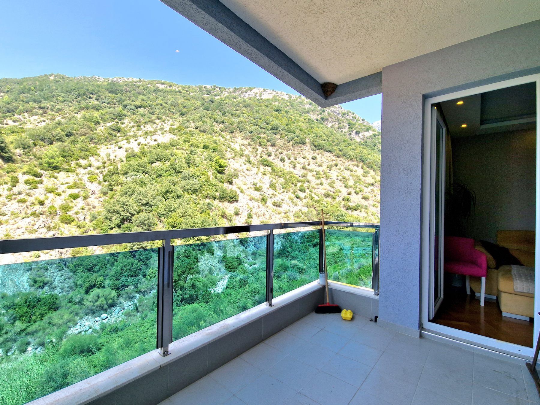 amforaproperty.com/Dvosoban stan 70m2 ,Becici