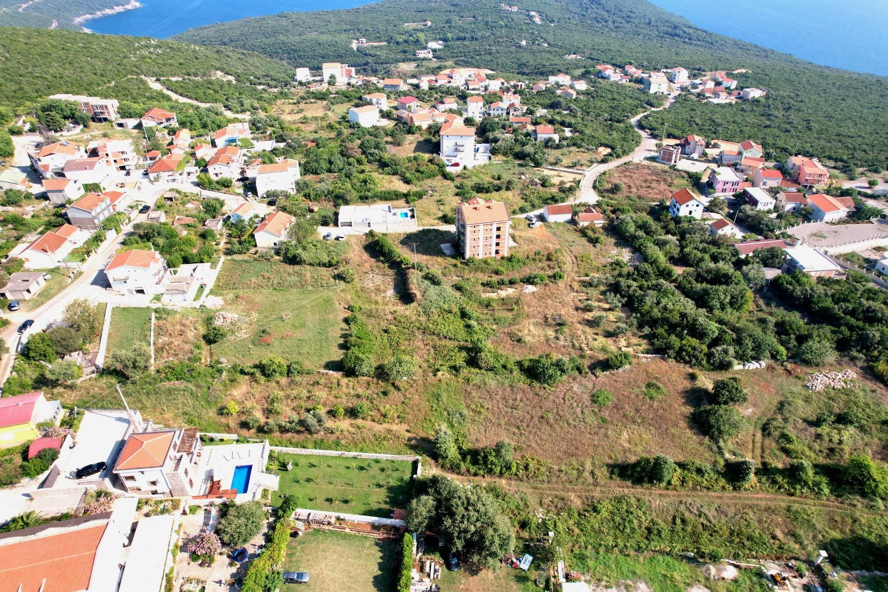 amforaproperty.com/Plac 2000m2 Krimovica-Opstina Kotor.