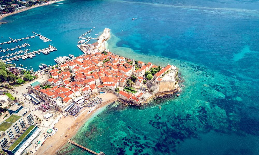 amforaproperty.com/Poslovni Prostor za Izdavanje u Starom Gradu, Budva