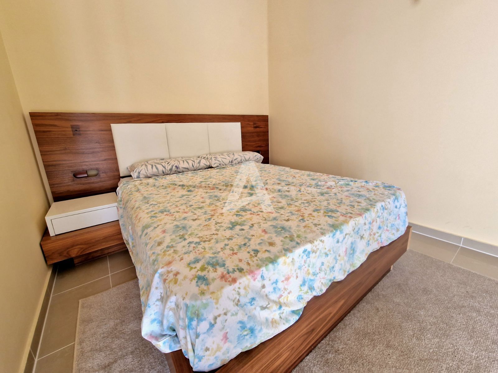 amforaproperty.com/Trosoban stan sa pogledom na more Prijevor -Budva (NA DUZI VREMENSKI PERIOD)