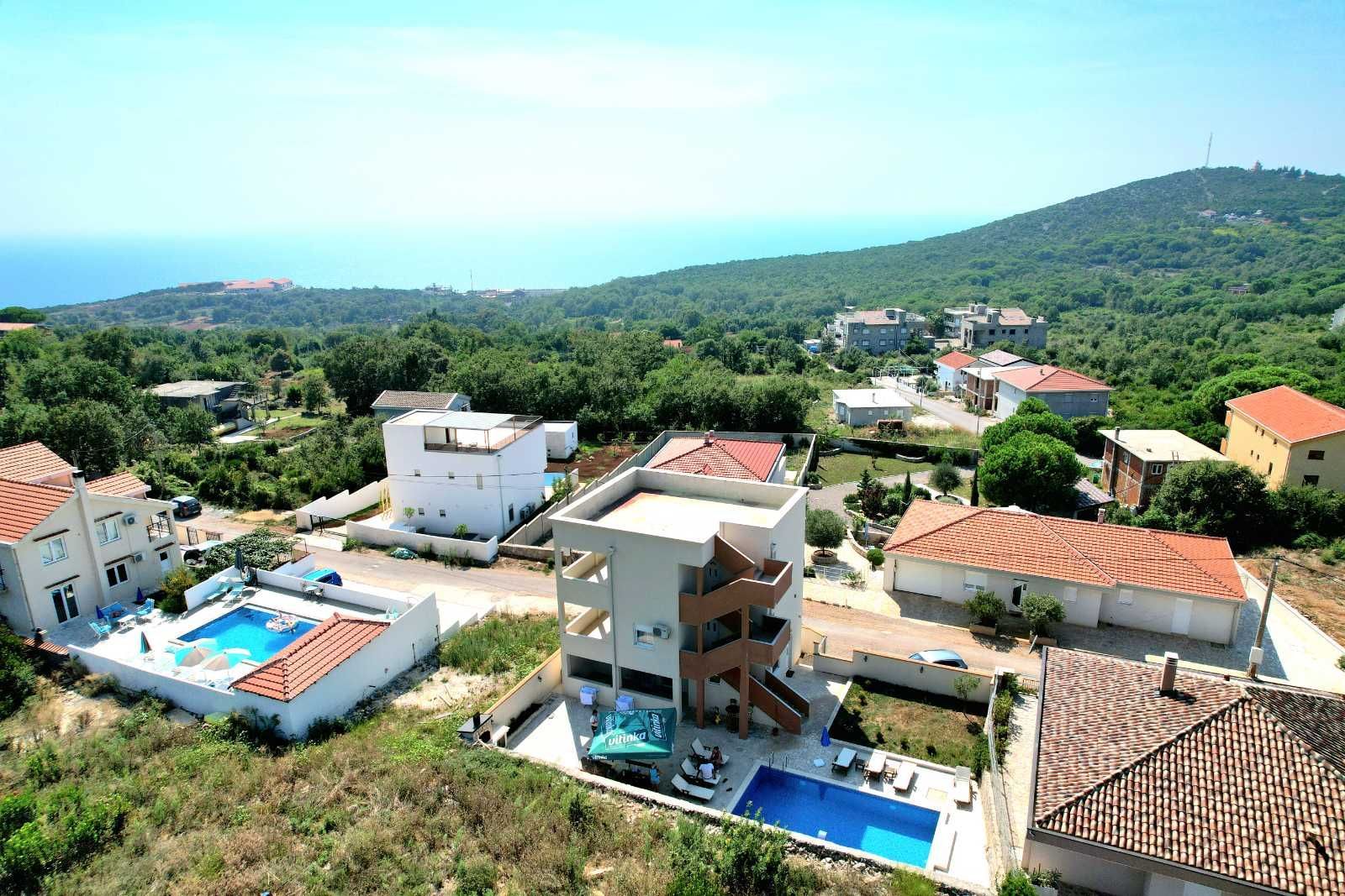 amforaproperty.com/Luksuzna Vila sa Bazenom u Krimovici, Opština Kotor