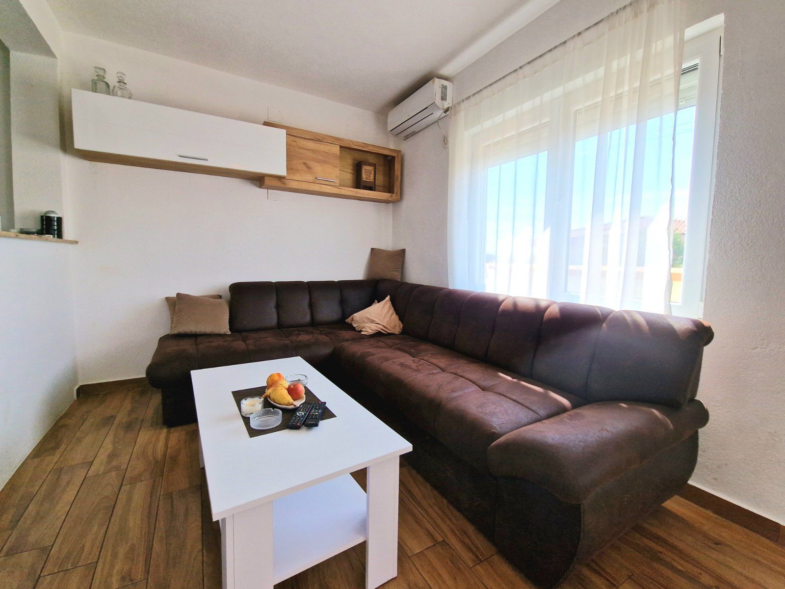 amforaproperty.com/Luksuzna Vila sa Bazenom u Krimovici, Opština Kotor