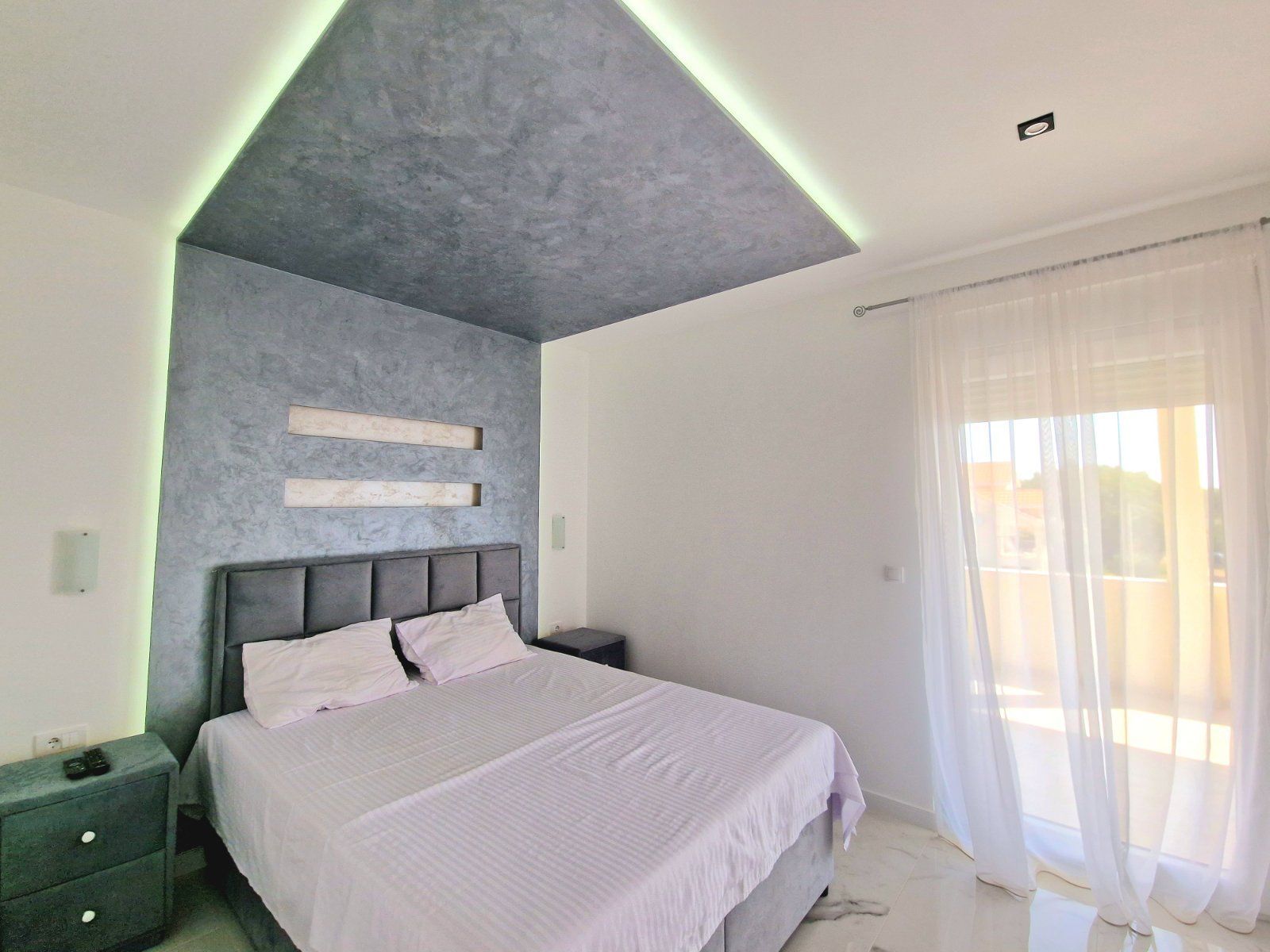 amforaproperty.com/Luksuzna Vila sa Bazenom u Krimovici, Opština Kotor