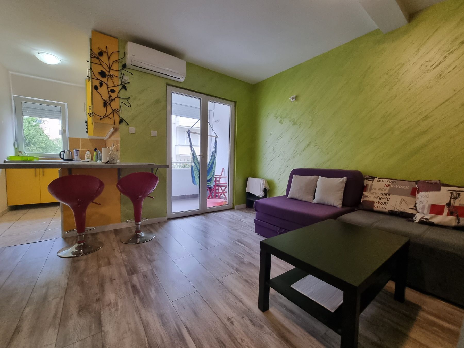 amfora/Namesten studio apartman, Lazi-Budva.(na duzi period, dostupna od 05.11.2024)