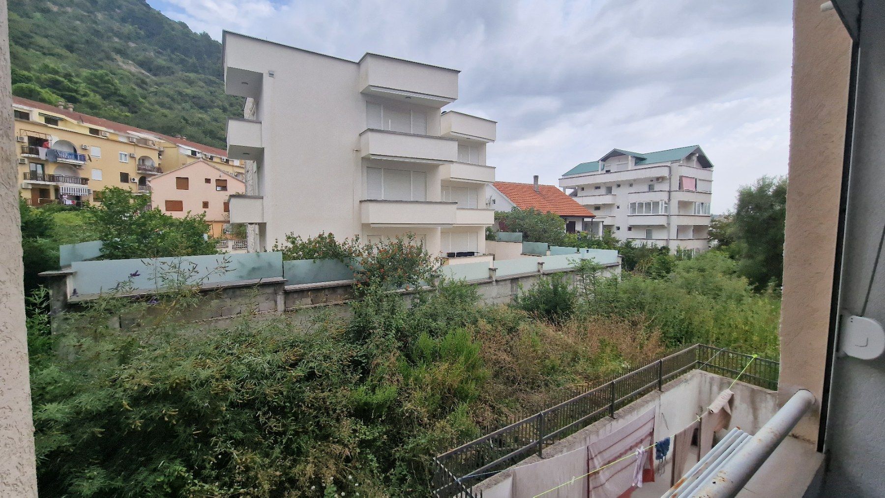 amforaproperty.com/Namesten studio apartman, Lazi-Budva.(na duzi period, dostupna od 05.11.2024)