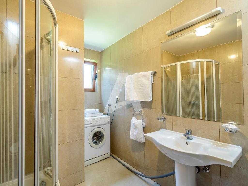 amforaproperty.com/Iznajmljivanje Vile sa 14 Apartmana - Savršena Investicija u Centru Budve