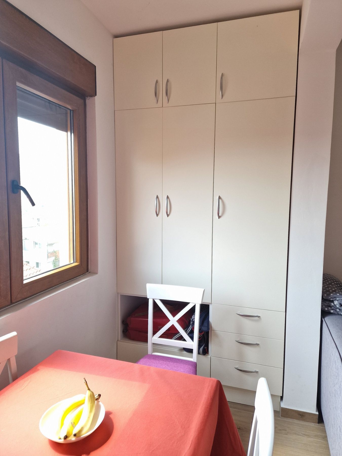 amforaproperty.com/Jednosoban namesten stan sa pogledom na more i grad,Podmaine-Budva (NA DUZI PERIOD)