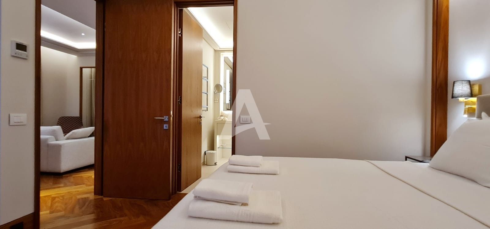 amforaproperty.com/Luksuzan jednosoban stan 74m2 u hotelu Regent , Porto montenegro