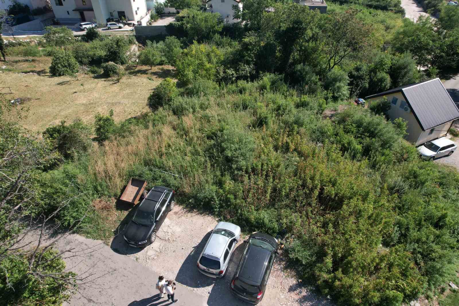 amforaproperty.com/Plac 1515m2 sa gradjevinskom dozvolom u Budvi.