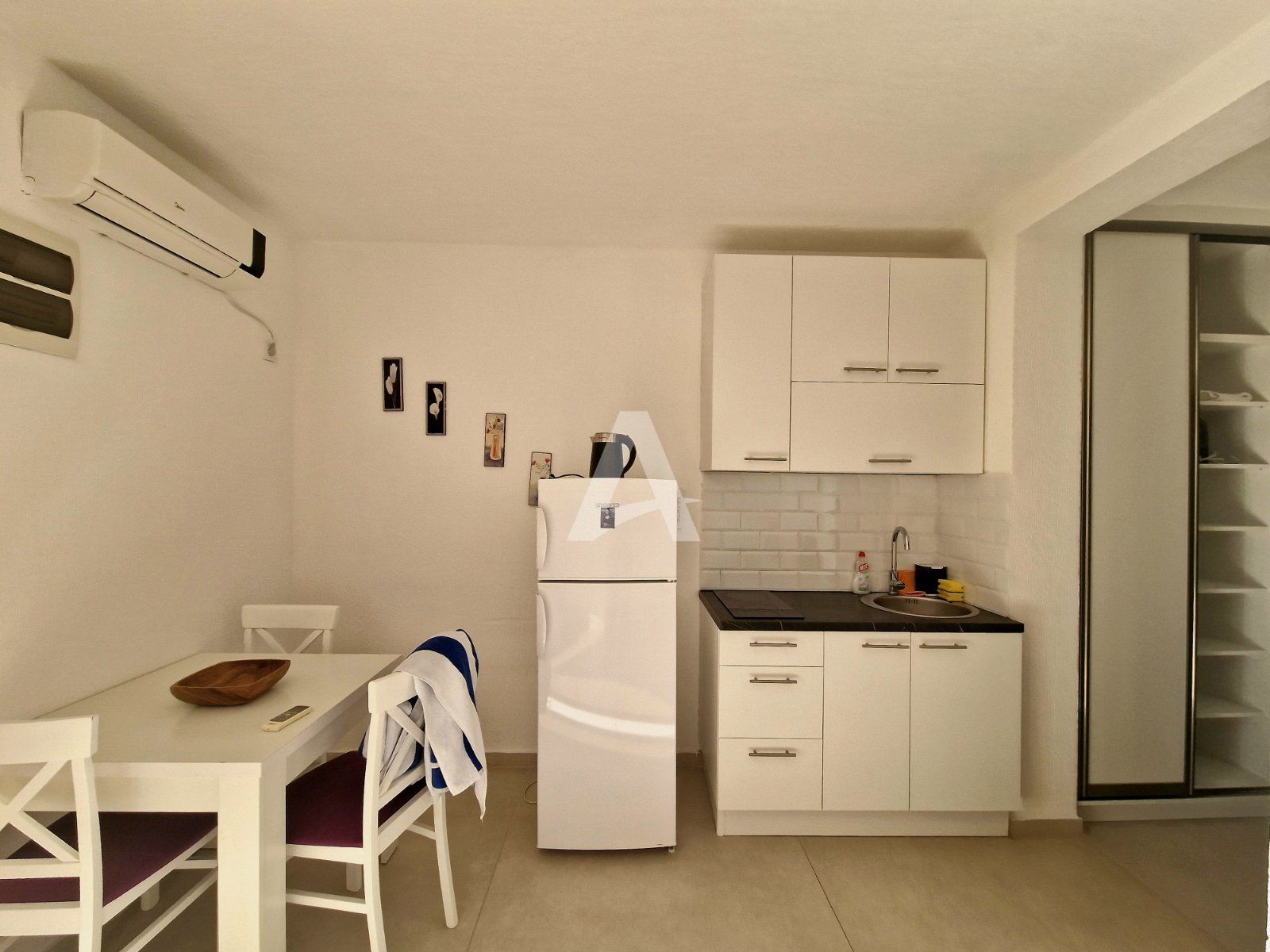 amforaproperty.com/Vila sa bazenom i pogledom na more u Krimovici, opština Kotor