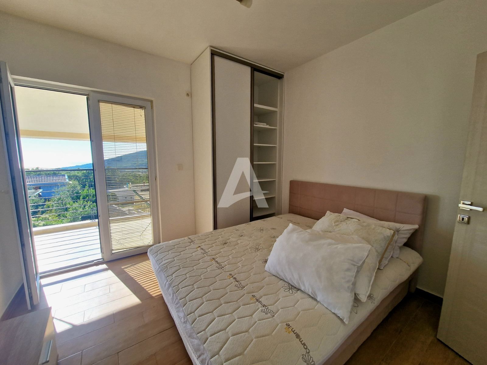 amforaproperty.com/Vila sa bazenom i pogledom na more u Krimovici, opština Kotor