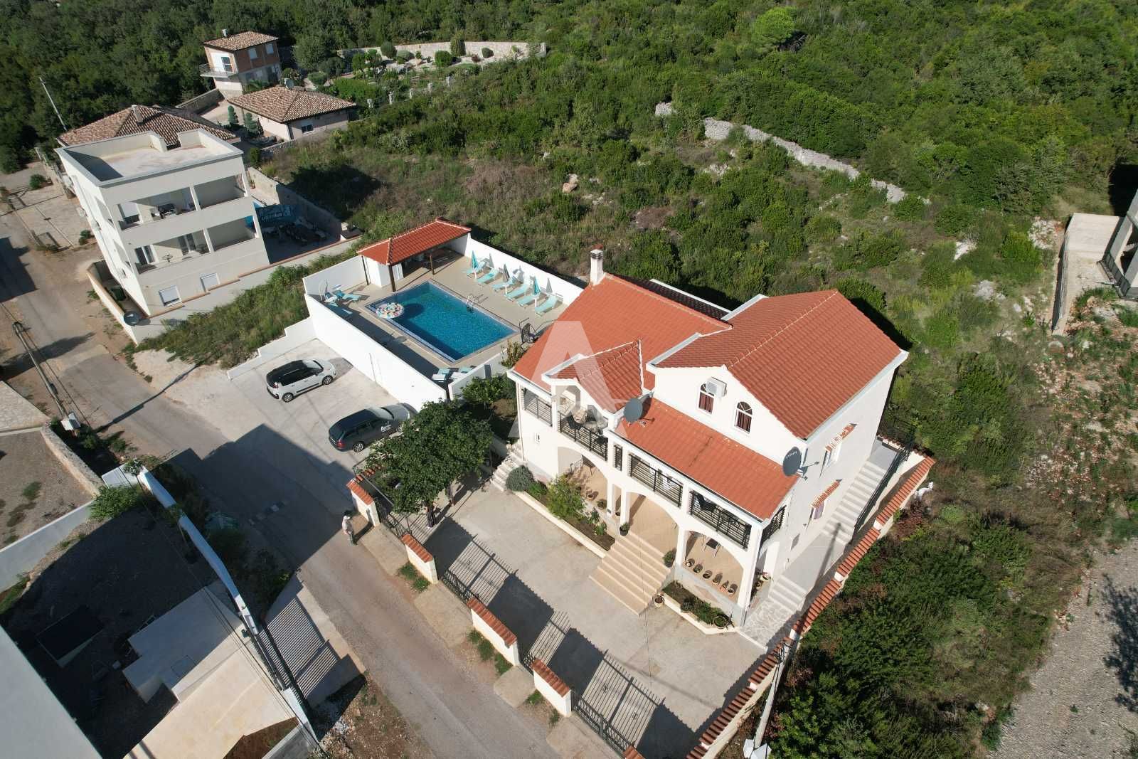 amforaproperty.com/Vila sa bazenom i pogledom na more u Krimovici, opština Kotor