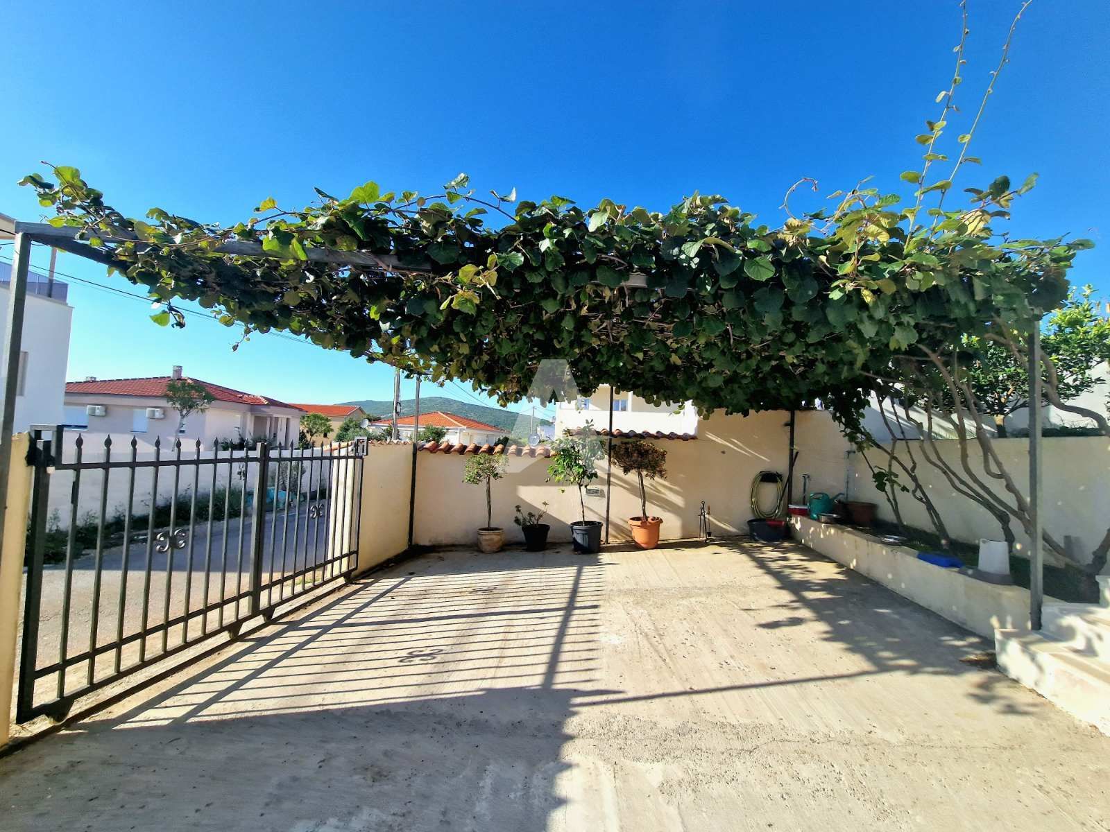 amforaproperty.com/Vila sa bazenom i pogledom na more u Krimovici, opština Kotor