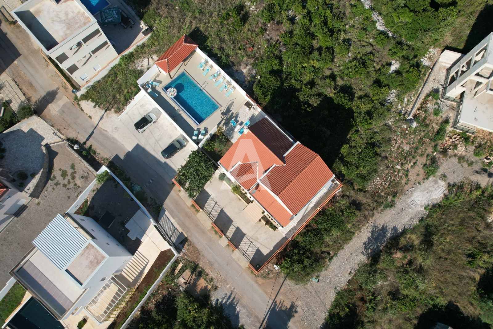 amforaproperty.com/Vila sa bazenom i pogledom na more u Krimovici, opština Kotor