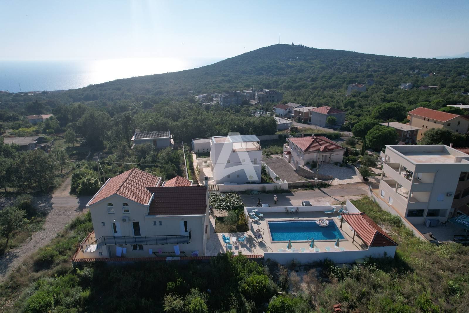 amforaproperty.com/Vila sa bazenom i pogledom na more u Krimovici, opština Kotor