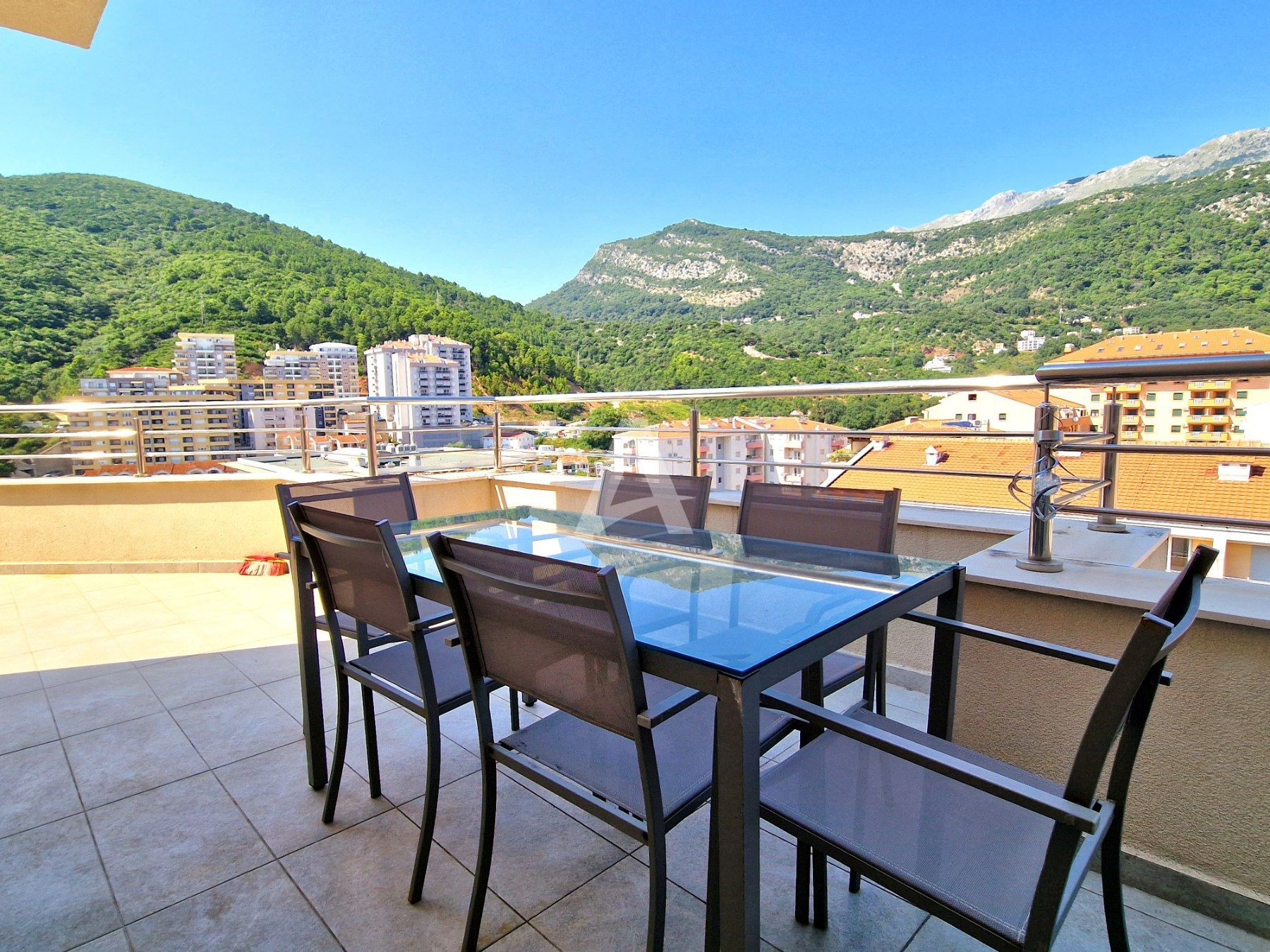 amforaproperty.com/Lux trosoban penthouse sa dva garazna mesta (NA DUZI PERIOD,DOSTUPAN OD 26.09.2024)