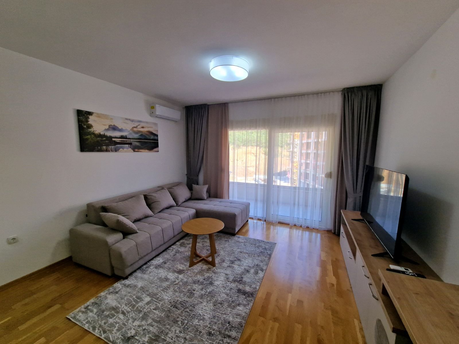 amforaproperty.com/Dvosoban moderno opremljen stan 67m2 u Becicima