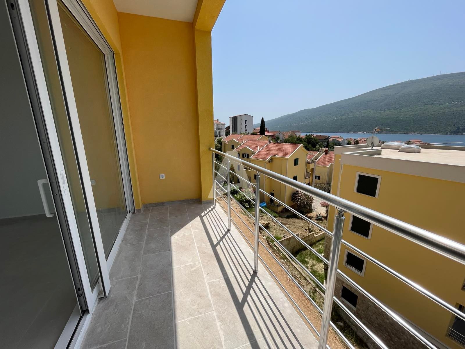 amforaproperty.com/Nov dvosoban stan 69m2 sa pogledom na more, Djenovici, Herceg Novi